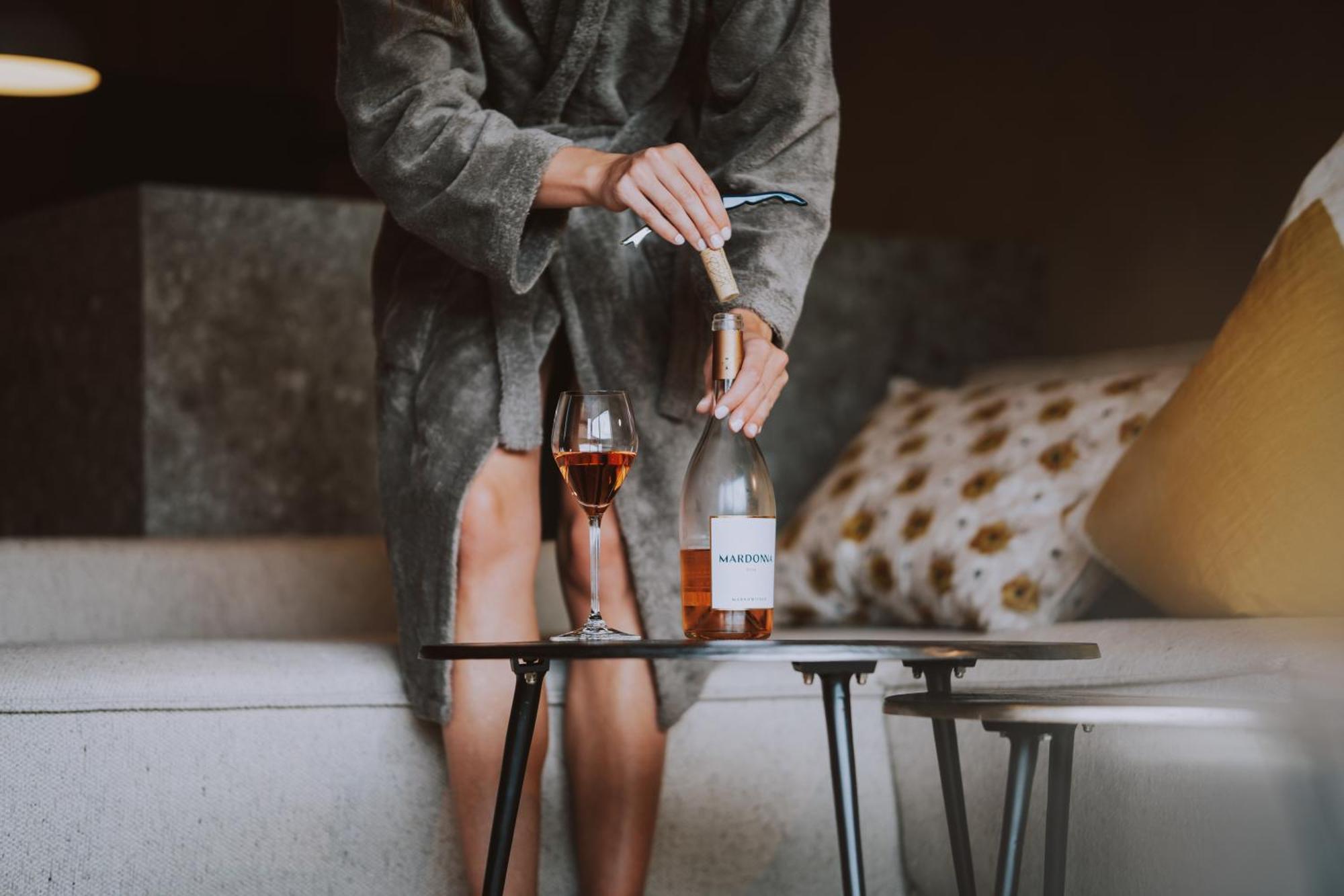 Mons Suites Wine Passion Tannheim Eksteriør billede